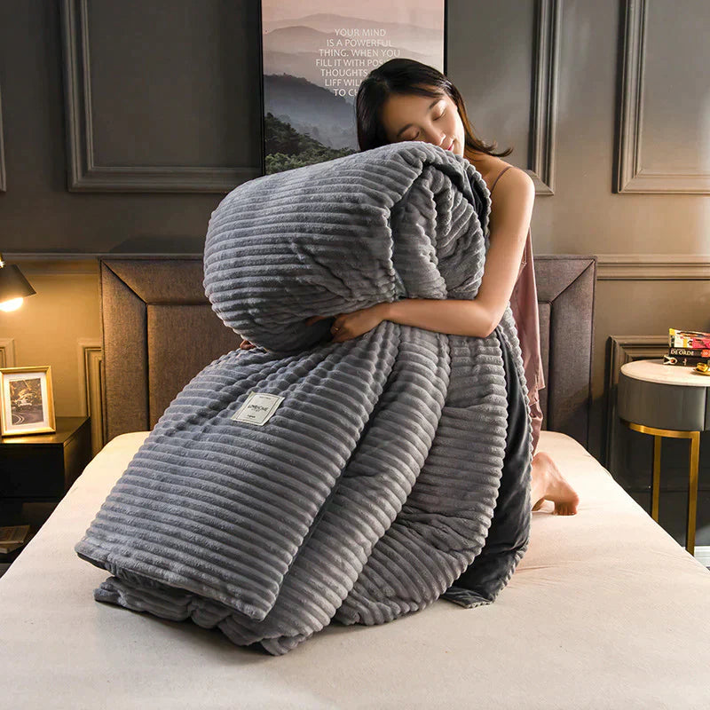 Luxurious Velvety Fleece Duvet Cover – King Size, Soft and Comfortable Bedding for Ultimate Warmth