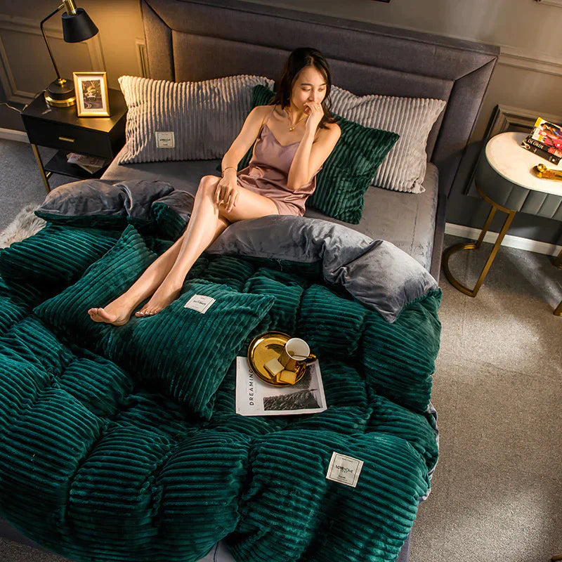 Luxurious Velvety Fleece Duvet Cover – King Size, Soft and Comfortable Bedding for Ultimate Warmth