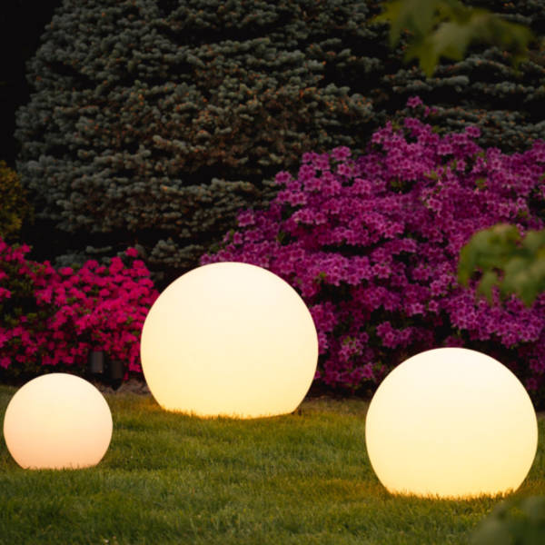 Spherical Solar Garden Light with Remote Control – 16 Colors, Weatherproof LED Outdoor Lights for House